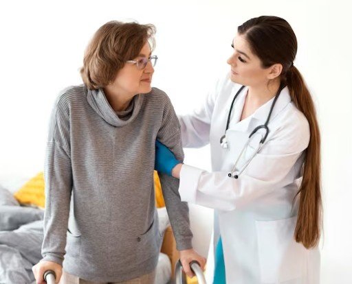 How does Dr. Meghana Phadke Sultania approach mental and emotional health in adolescents?