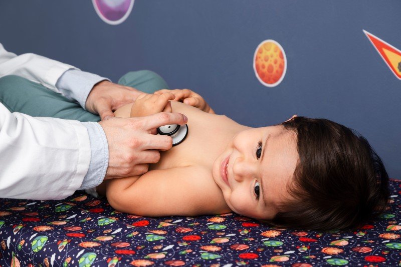 Nutrition and Immunity in Children: Guidance from a Pediatric Doctor in Sector 35 Faridabad